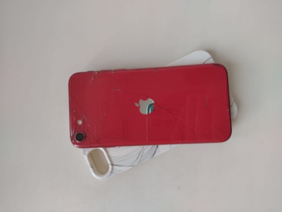Iphone se 2020red product