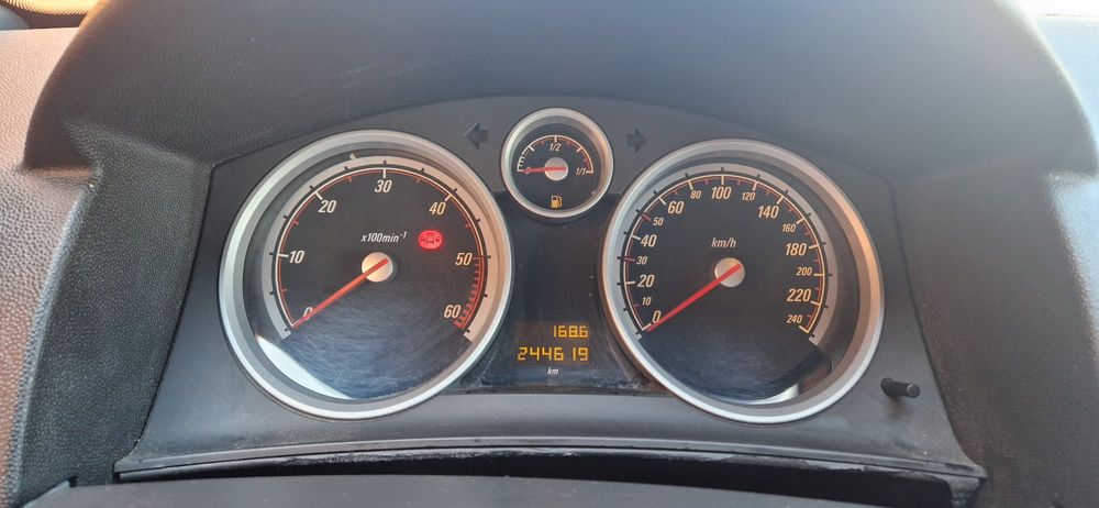 Opel Astra H GTC 1.9 diesel