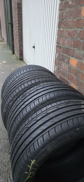 Vând cauciucuri 215/50 r18