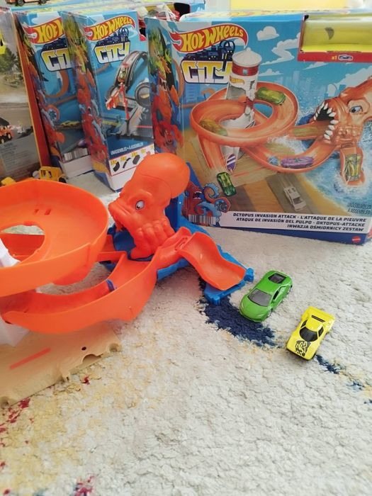 Писти  Hot Wheels