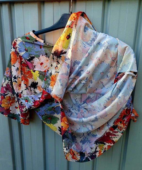 Bluza cu imprimeu floral