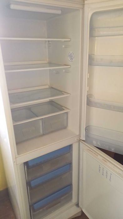 Combina frigorifica Indesit