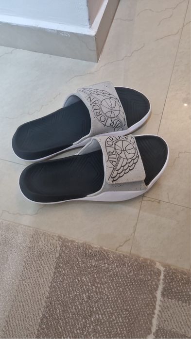Papuci jordan originali