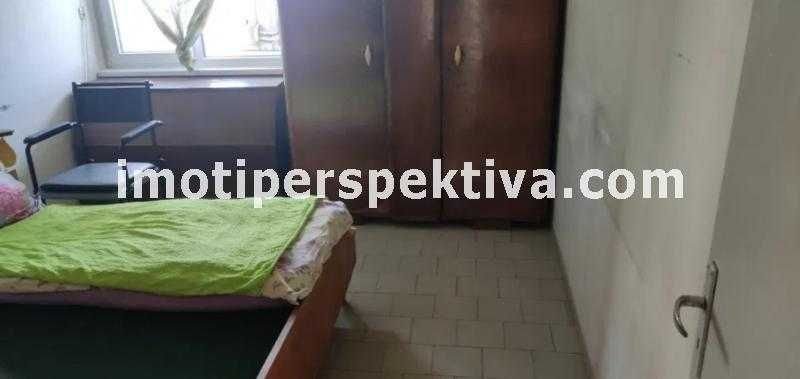 Продава се Тристаен апартамент в Пловдив, Център - 71 кв.м за 1508 €/кв.м - Снимка #2