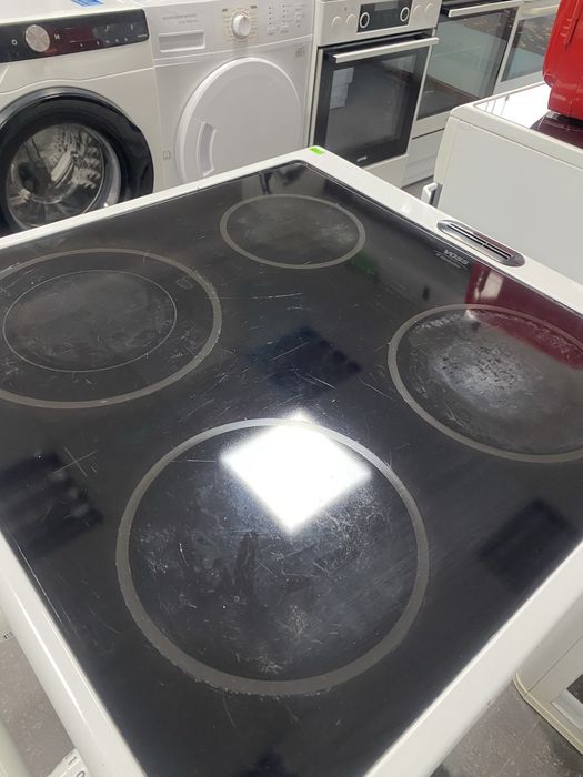 Свободностояща печка VOSS Electrolux