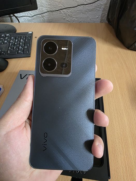 Продам телефон Vivo v25e