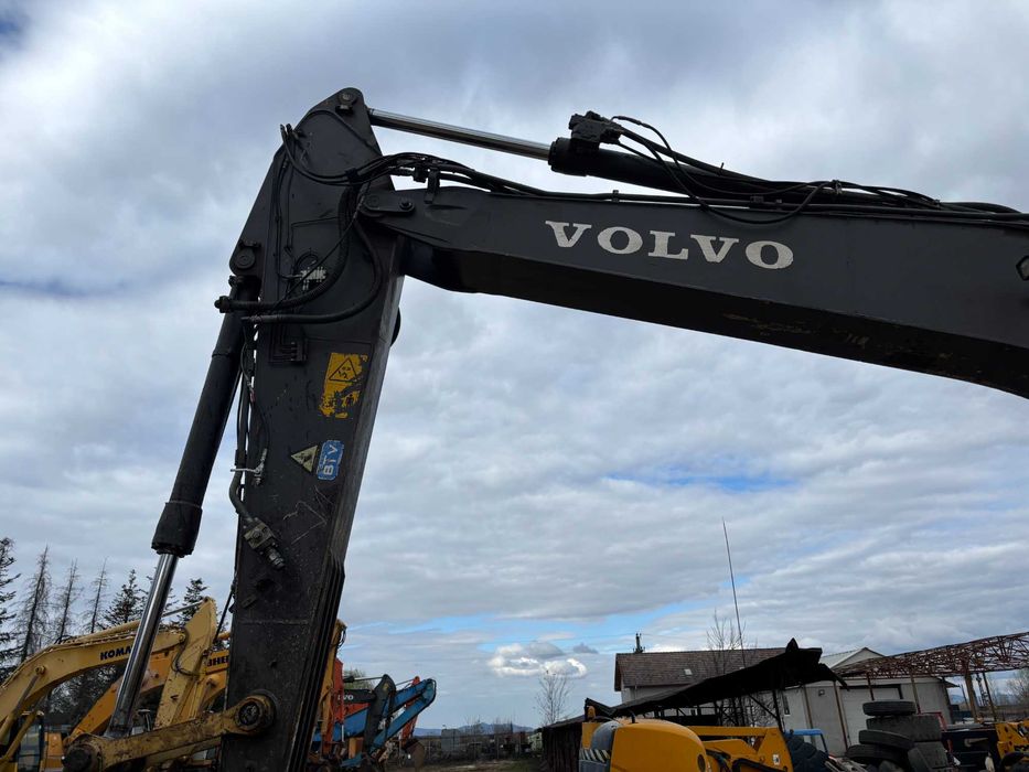 Excavator pe senile Volvo EC 220DL, 24 tone, 2013