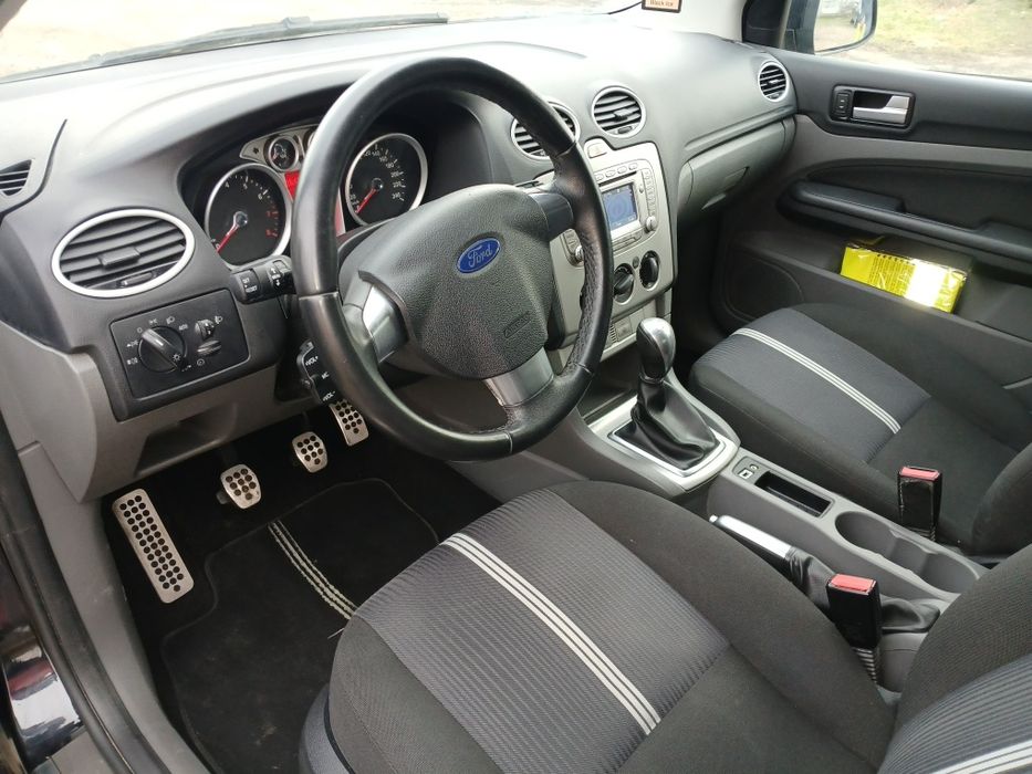 *Ford Focus E/5 1,6/benz*
