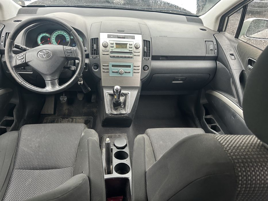 Toyota Corolla Verso Тойота Корола Версо 2.2 dcat 177кс На части!