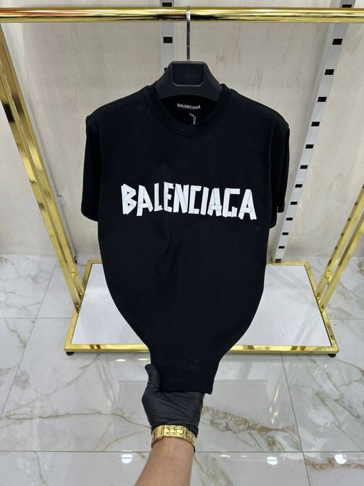Тениски Balenicaga, Hugo и Dsquared