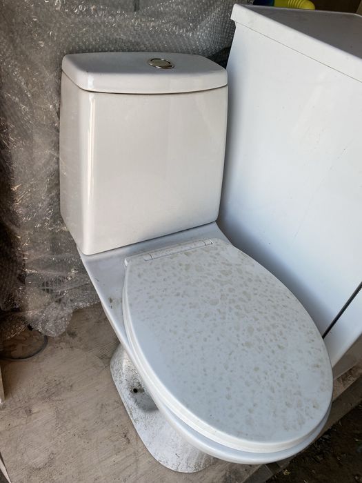 Унитаз с раковиной