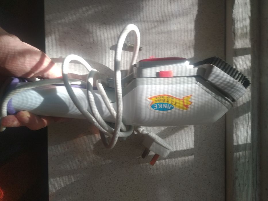 Паровой утюг-щетка