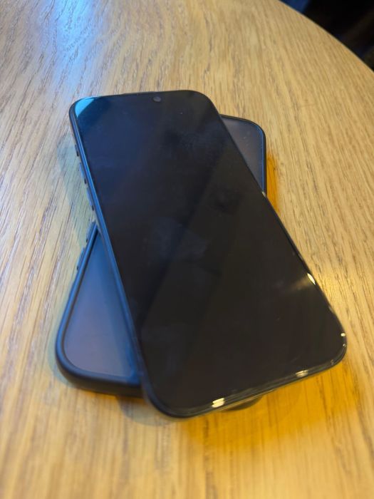 Продам Айфон 15 про