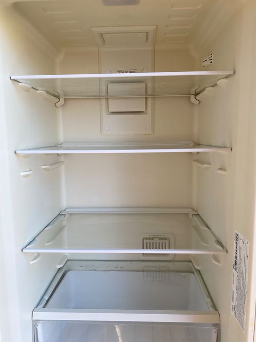 Холодильник hotpoint
