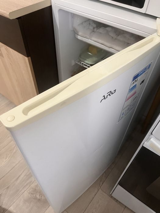 Продам холодильник