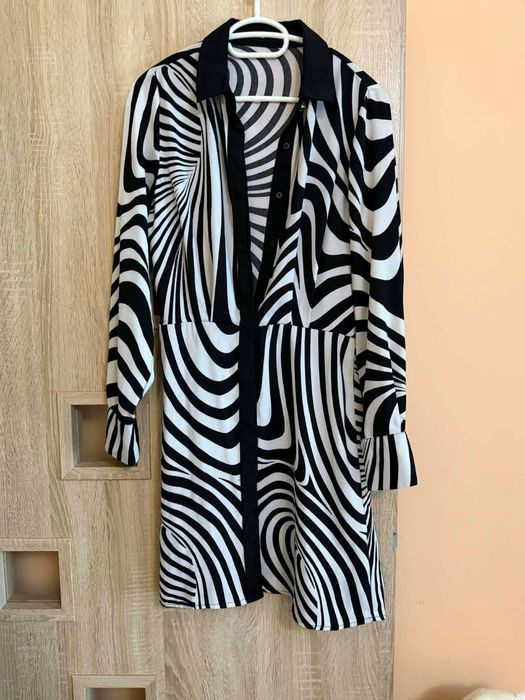 Много запазени рокли 20€ бр