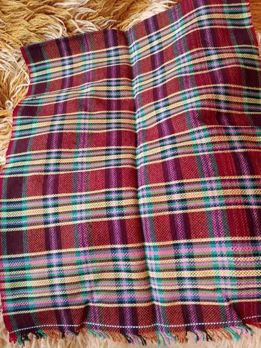 Автентични ръчно тъкани котленски престилки с народни мотиви