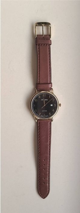 Продам модные разные наручные часы новое!