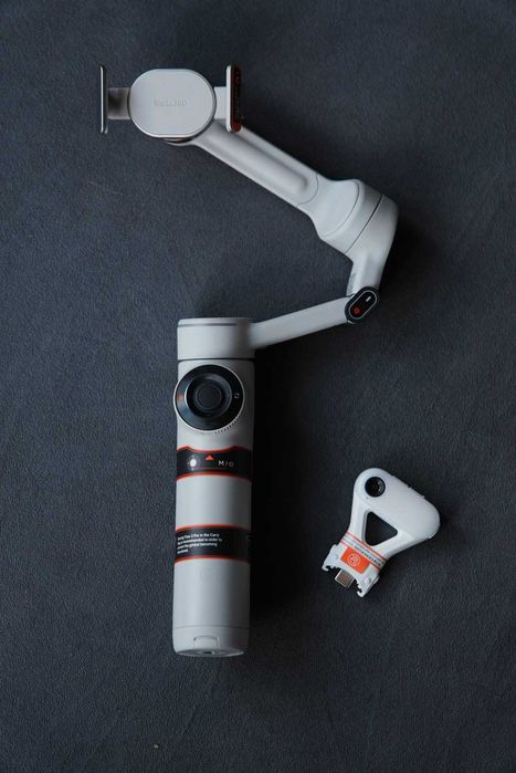Стабилизатор Insta360 Flow Pro (AI Tracker Kit) / Новый
