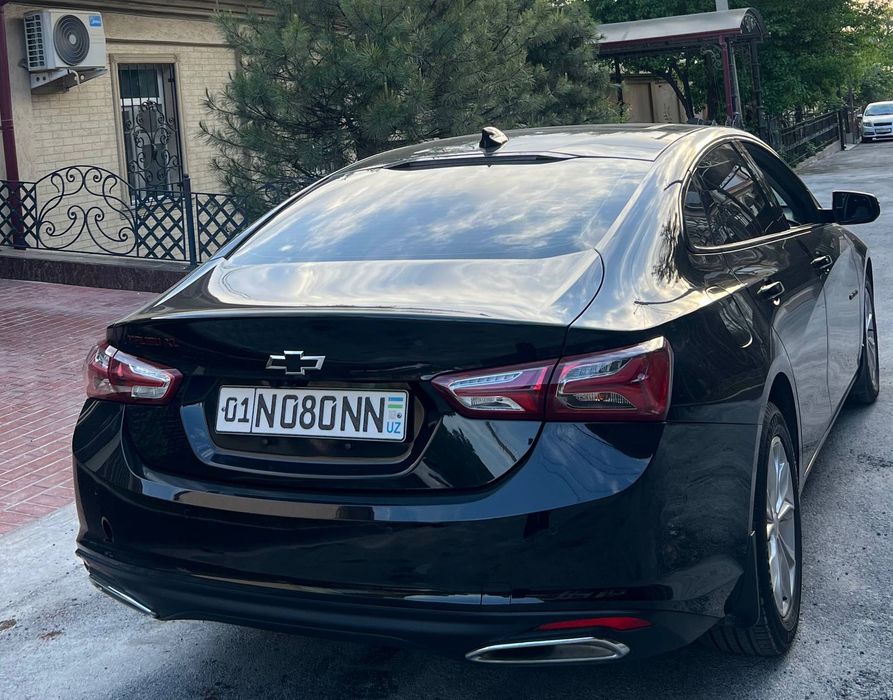 Chevrolet Malibu 2023 — 2