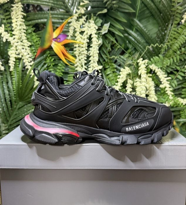 Balenciaga track