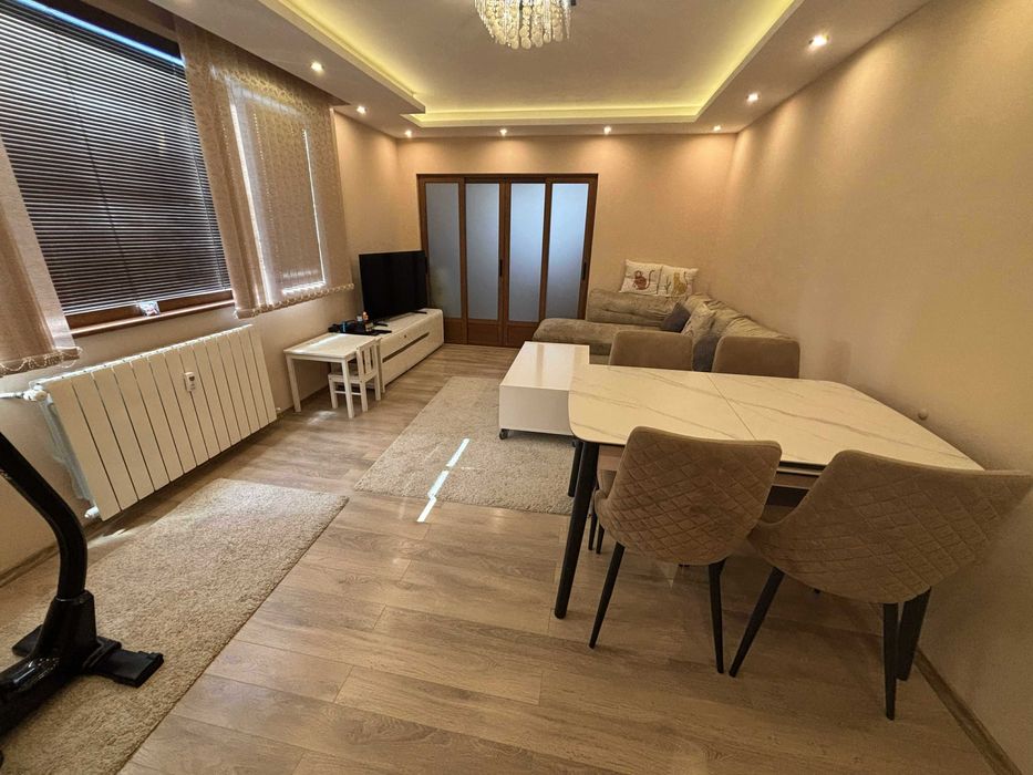 Продава се Тристаен апартамент в София, Младост 2 - 81 кв.м за 3087 €/кв.м - Снимка #1
