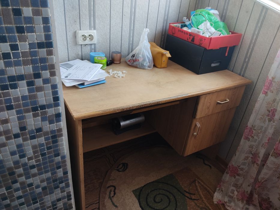 продам письменный стол