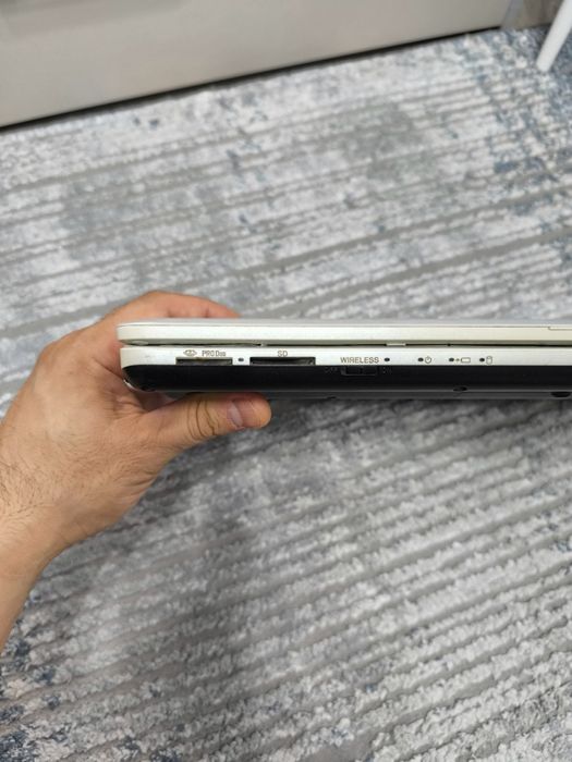 Продам ноутбук Sony  с SSD диском. Всё работает