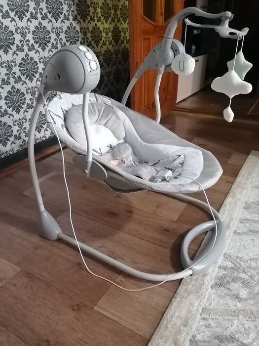 Шезлонг для новорожденных