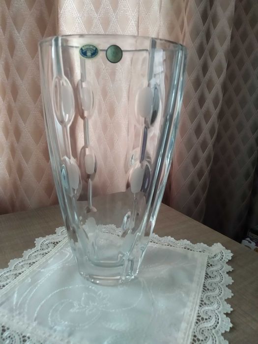 Кристална ваза от масивен чешки кристал Bohemia