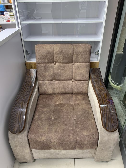 Кресло почти янги 2ой аптекада турган