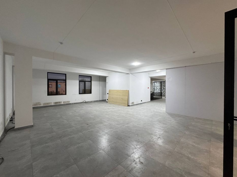 Arenda 185 kvadrat joy yo'l yuzasida