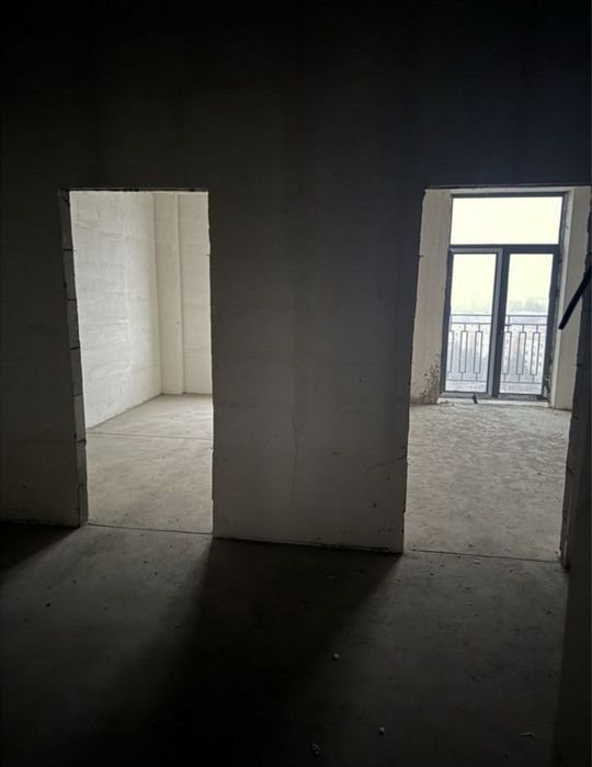 Яшнабадский район. Новостройка. Кадышева базар. Коробка 4х комнатная