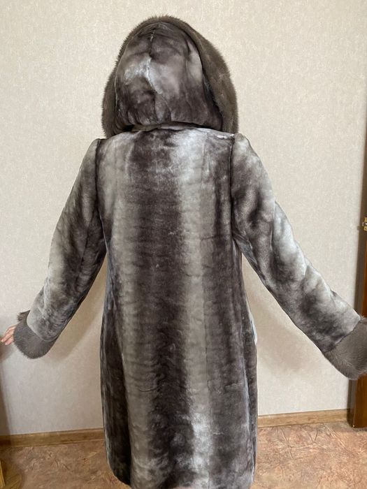 Продам шубу б/у в отличном состоянии