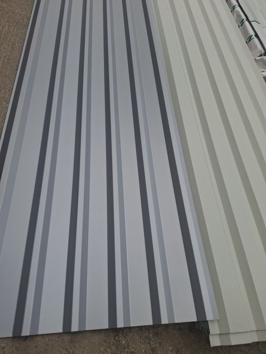 Vând tablă cutată h35 la 6 metri lungime Vând tablă cutată h35 la 6 metri lungime 
Diferite culori [roșu; negru ;alb,gri antiacide, gri argintiu pentr