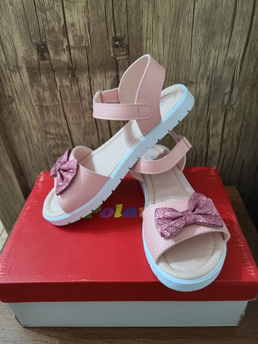 Босоножки для девочки 35размер Polaris новые
