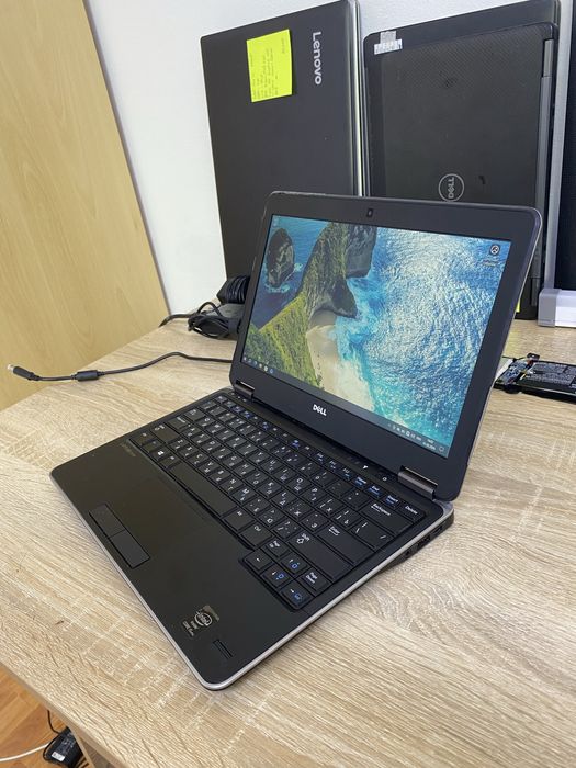 Ноутбук Dell Latitude E7240