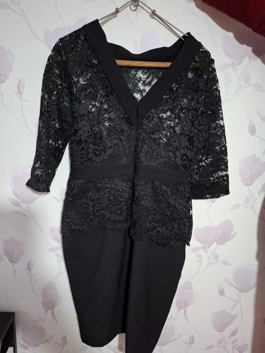 Rochie dantela neagra, ocazie.