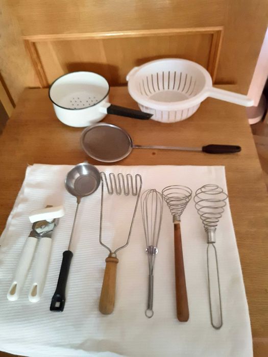 Кастрюли и др. кух. утварь.