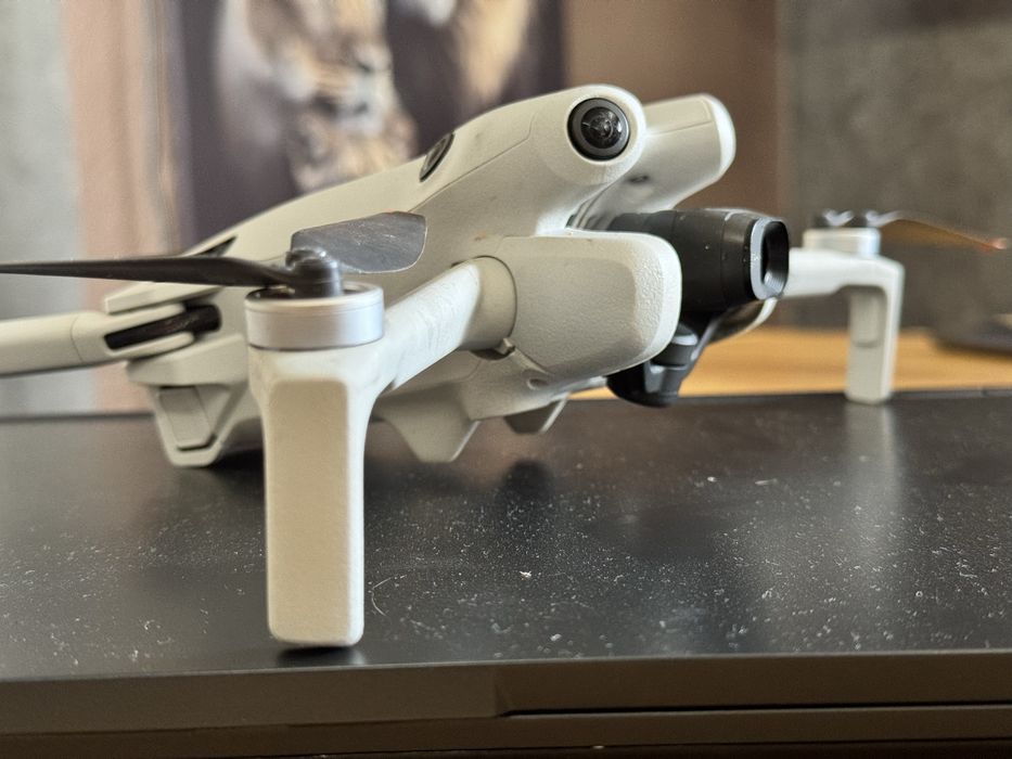 Dji mini 4 pro flymore combo