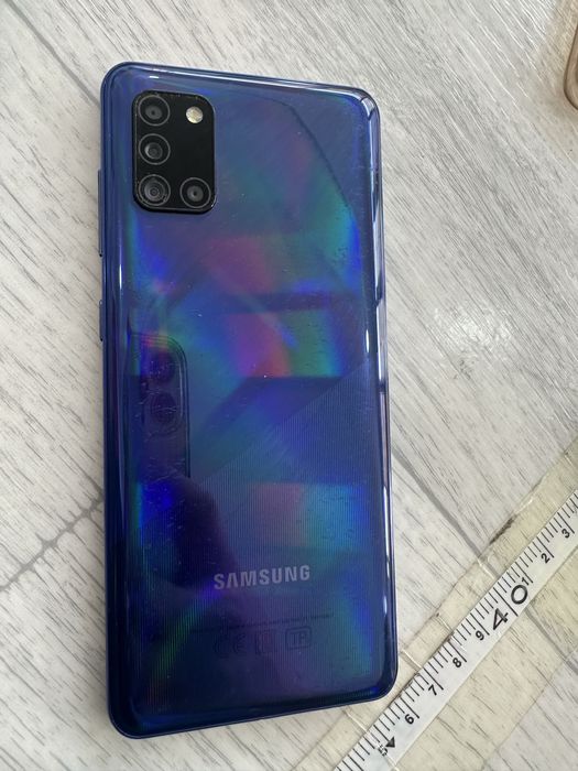 Продам Самсунга А31