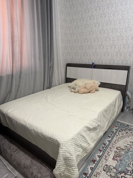 Продам спальный гарнитур
