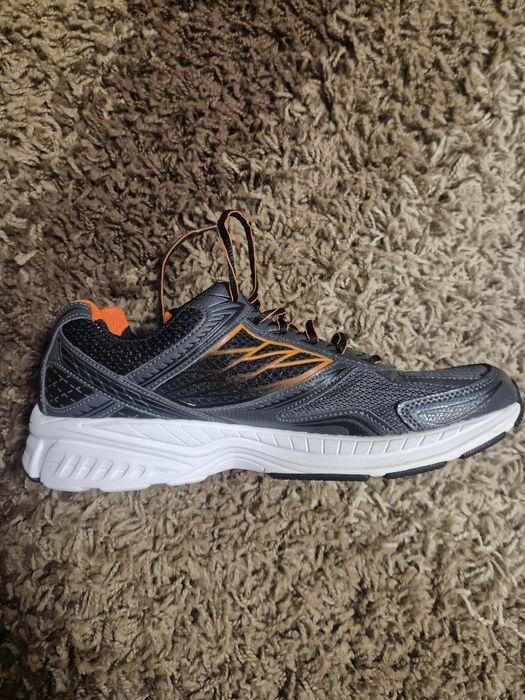 Adidasi Fila . Ca noi