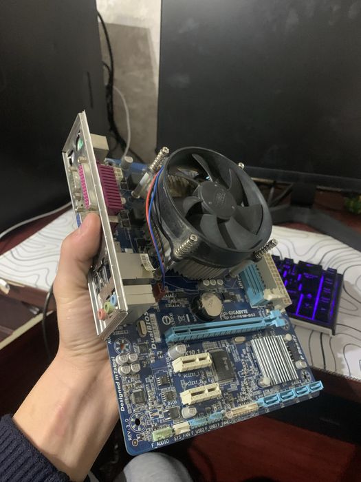 H61 plata ddr3 sotiladi