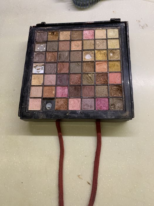 Профессиональный набор теней