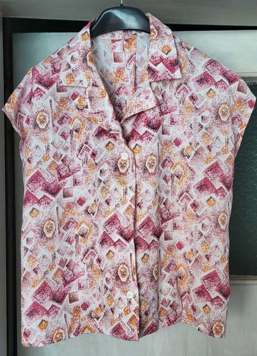 Продавам летни дамски костюми