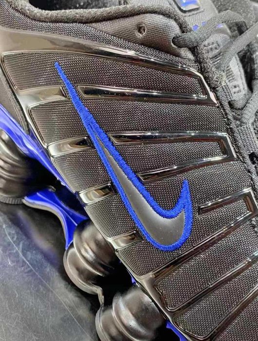 Продавам нови мъжки маратонки с кутия Nike Shox TL Black Royal Blue