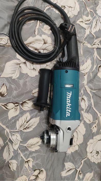 Болгарка Makita 180mm