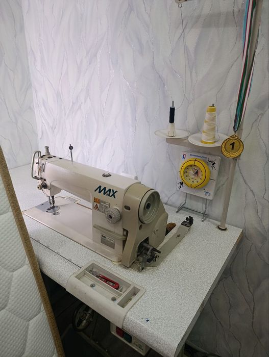 Tikuv mashinasi sotiladi. 100$ kelishiladi.