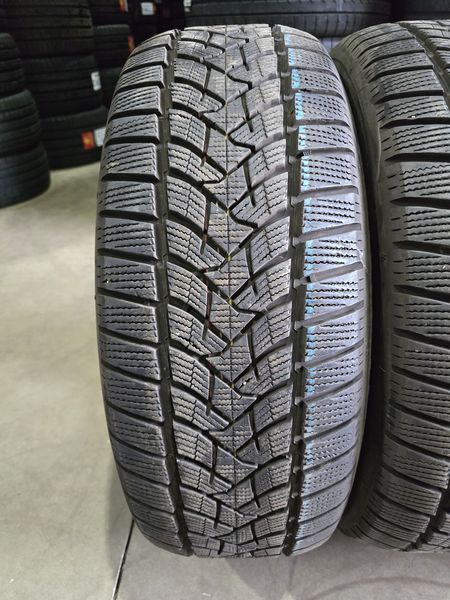 235/55/19 DUNLOP 4бр
